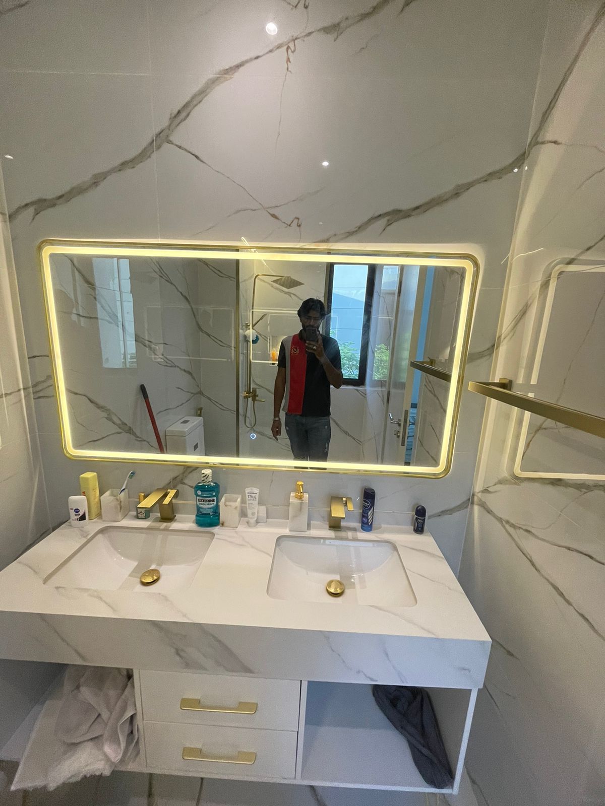 90b3981e-51b3-4f69-8e0e-4ef2ca0d2b92